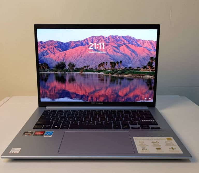 tampilan ASUS VivoBook Pro 14 OLED M3400 1